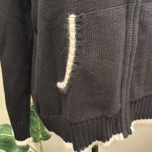 Quacker Factory Black Zip Front Cardigan with White Snowflakes NWT - Picture 4 of 9
